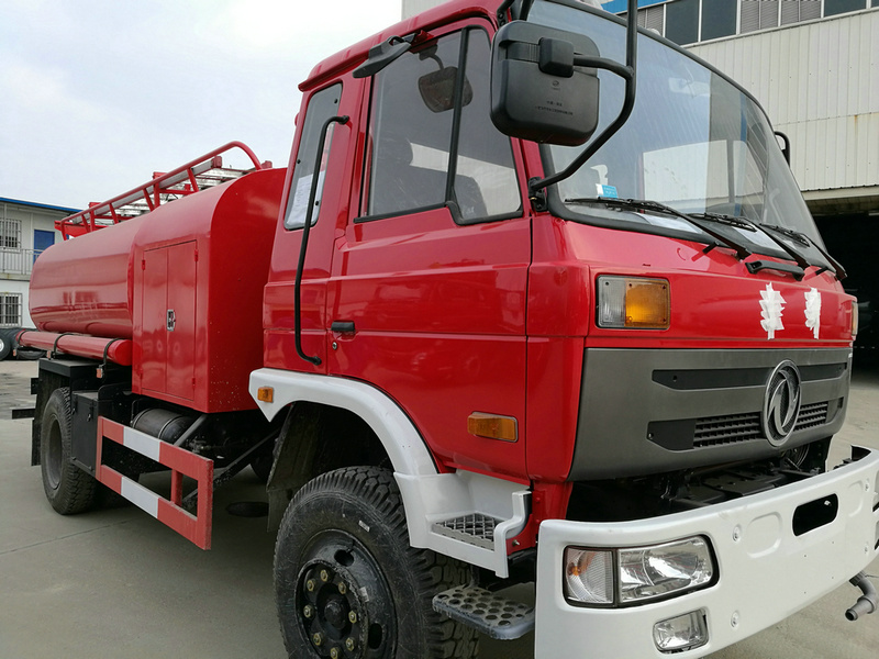Dongfeng Sprinkler Water Bowser Truck with Fire Pump 4X2 LHD /Rhd