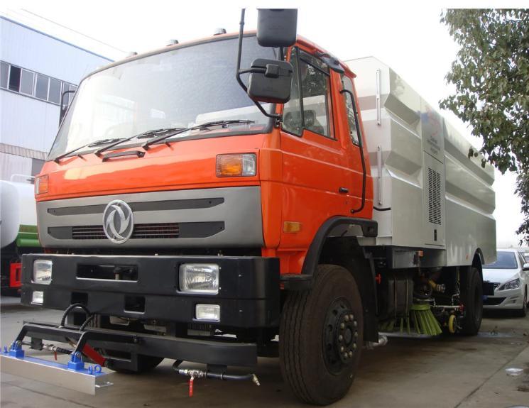 Dongfeng Street Sweeper Truck 4.5cbm Garbage 1.5 Cbm Water Stainless Steel for Airport Yard Sweeping Cleaning 4X2 -Rhd. LHD