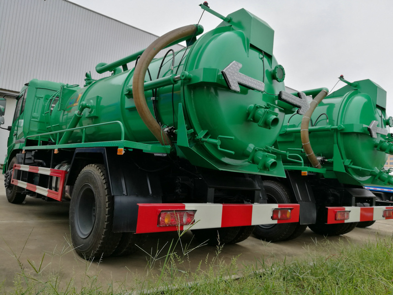 Septic Tank Truck Vacuum Sewage Suction Pump, VAC Tanker Capacity 10cbm Rhd. LHD 4X4.4X2