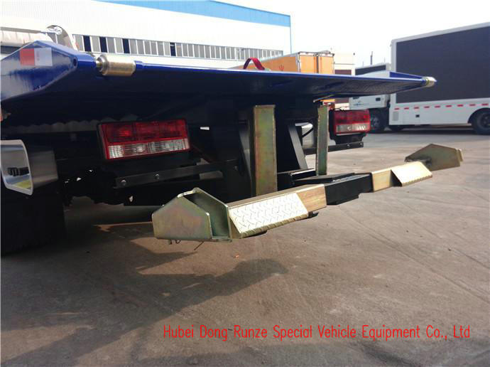 Wrecker Truck Mounted with Crane for Road Recovery Sevice Tow 5 Ton