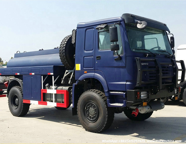 HOWO Diesel Fuel Bowser Truck 5000-10000 Liter (4X4 Wheels All wheels Off Rough Road Transport Gasoline, Diesel Oil, Lubricating Oil and Coal Tar Oil Tanker)