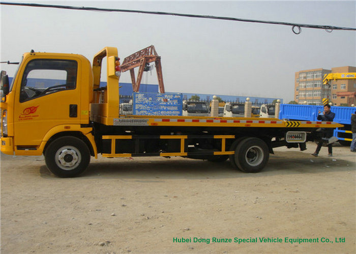 Sinotruk HOWO 5 Ton Wrecker Flatbed Tow Truck for Recovery Truck LHD Rhd