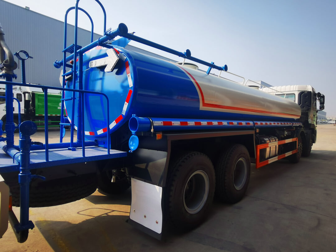 5000 gallon water truck (6)