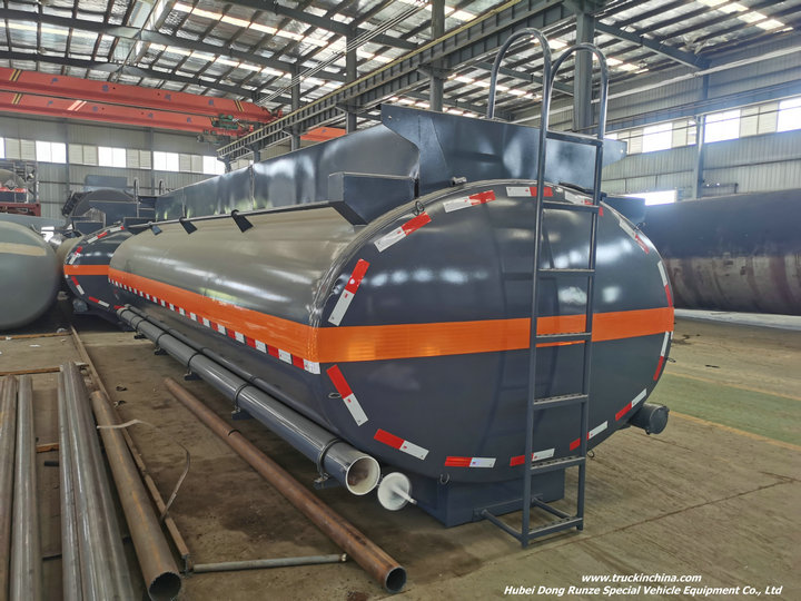 Hydrochloric Acid HCl Handling corrosive tank trucks (16)_1