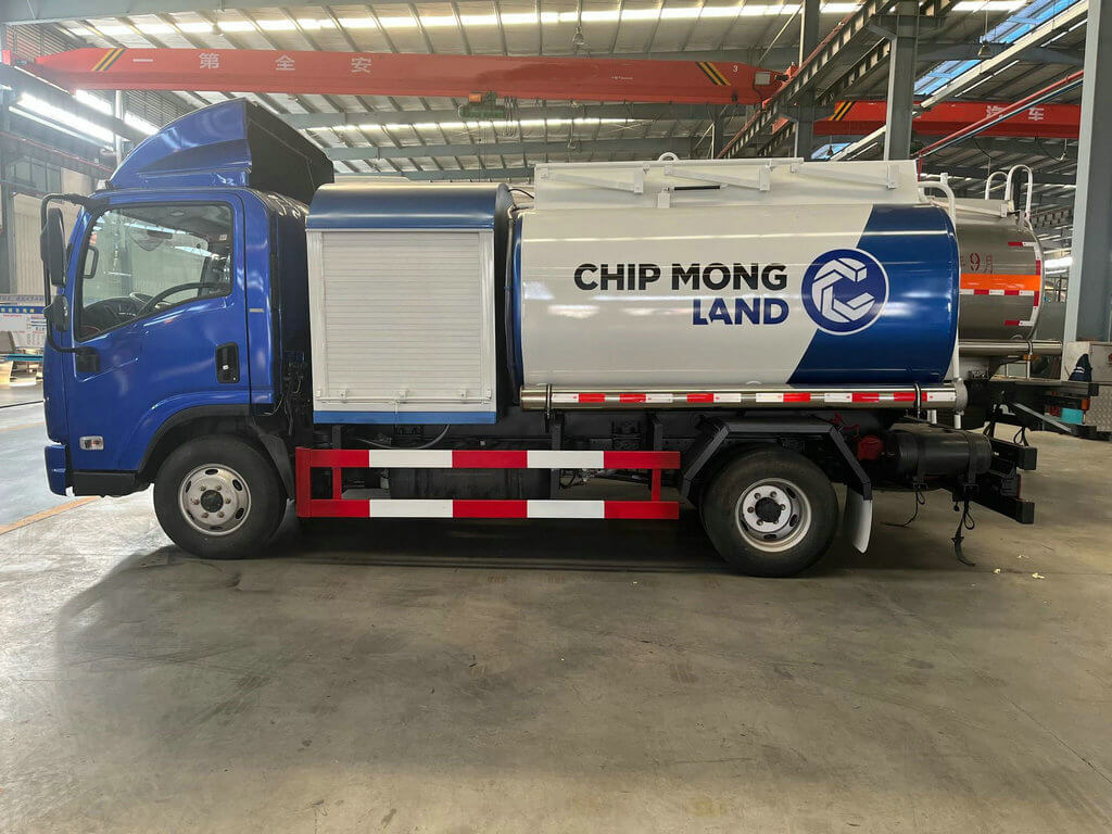 Dongfeng 3t Aircraft Refueller (10)_1