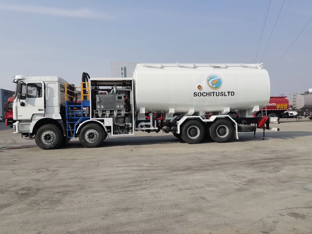 Shacman F3000 refueling tank truck Aircraft Refueller (20)_1
