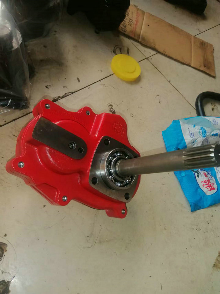 Sinotruk Transmissions Power Take-Offs HW15710ACL PTO (4)