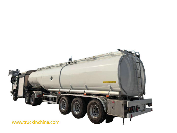 HOWO 50KL Airport Aviation Refueller Vehicle