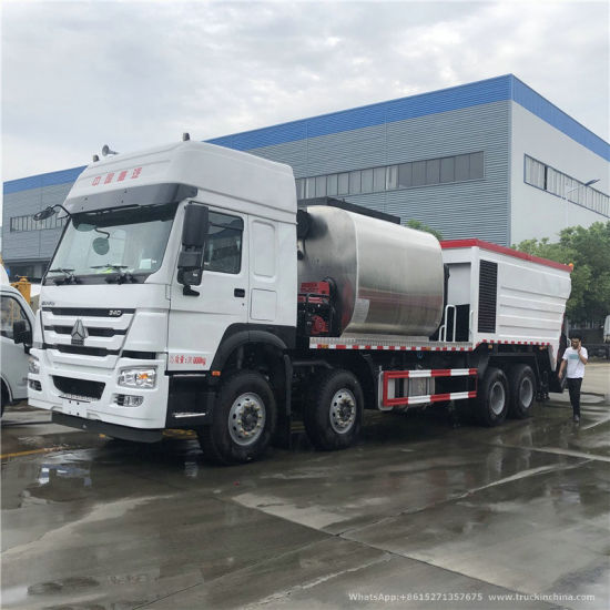 HOWO Synchronous Chipsealer (Sinotruk 9m3 Bitumen Tank and 14m3 Gravel Tank asphalt)