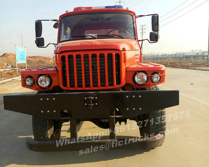 off Road 6X6 Water Tanker Fire Truck for Forest Fire Fighting 7000L (1849 Gallons)