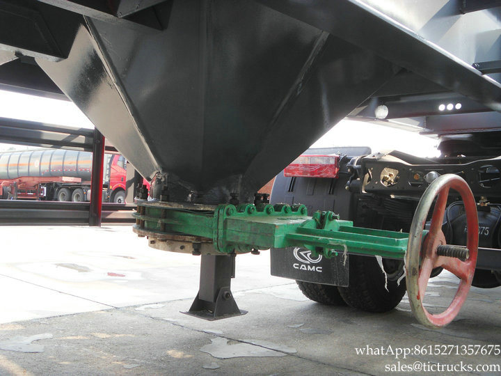 Customized Bulk Trailer Truck (1 Axle For Bulk Powder, Bean, Feed, Zinc Oxide Hopper Grain Distance Transport)