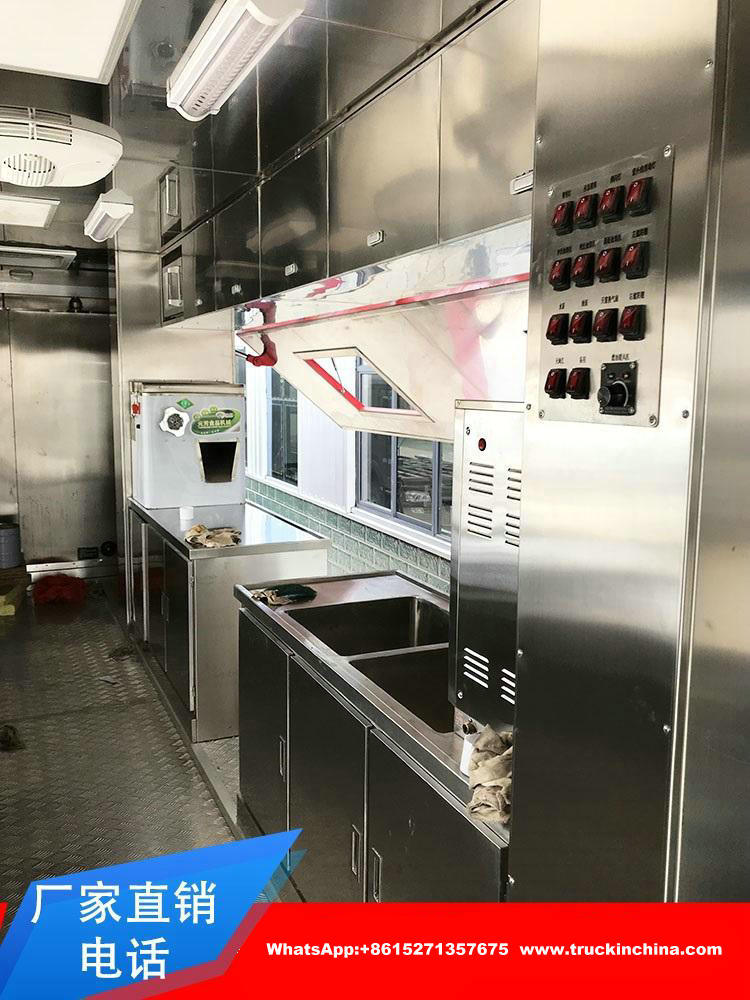 HOWO Awd 6X6 Military Mobile Kitchen Truck (Military Offroad Food Cooking Truck)