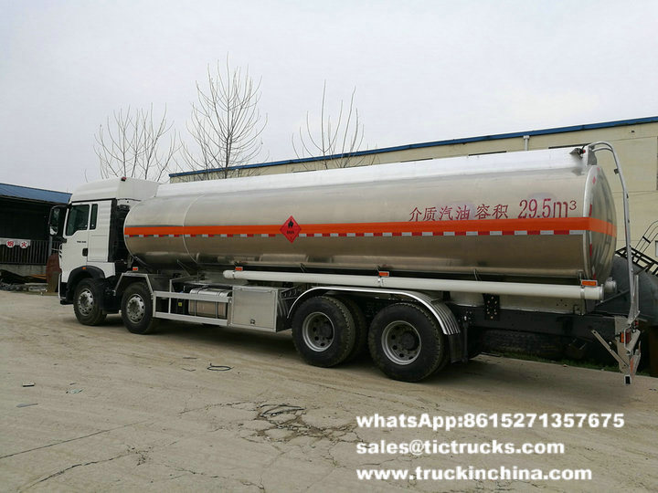 Sinotruck HOWO Aluminum Alloy Fuel Tanker (8X4 Mobile Jet Oil Refueling Bowser Truck 30cbm Diesel Delivery Refueling Truck 12wheels)