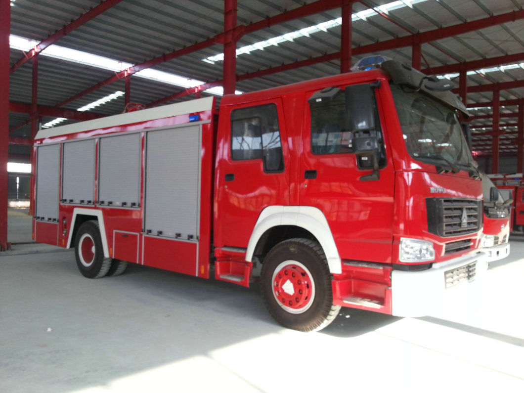 JAC 6 Wheels Drive 6 Ton Water Tanker Mounted with with Fire Water Pump and Fire Monitor Water Cannon Spray 50m