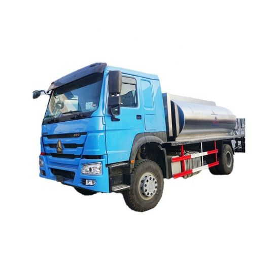 HOWO Road Asphalt Spraying Tank Truck (Asphalt Tank 8000-10000L Insulated Spray Bitumen 4.5 -6 meters)