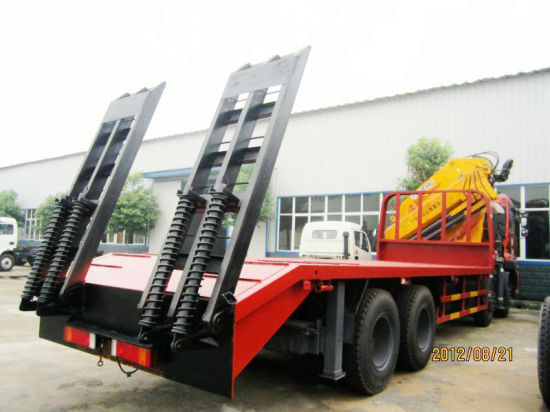 Hot Sale 31t 8X4 Flatbed Truck with Crane for Sale