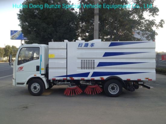 HOWO Road Vacuum Road Sweeper 4cbm Garbage 1 Cbm Water Stainless Steel 4X2 -Rhd. LHD 5