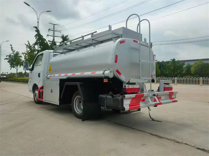 DFAC 2ton Diesel bowser truck (5)