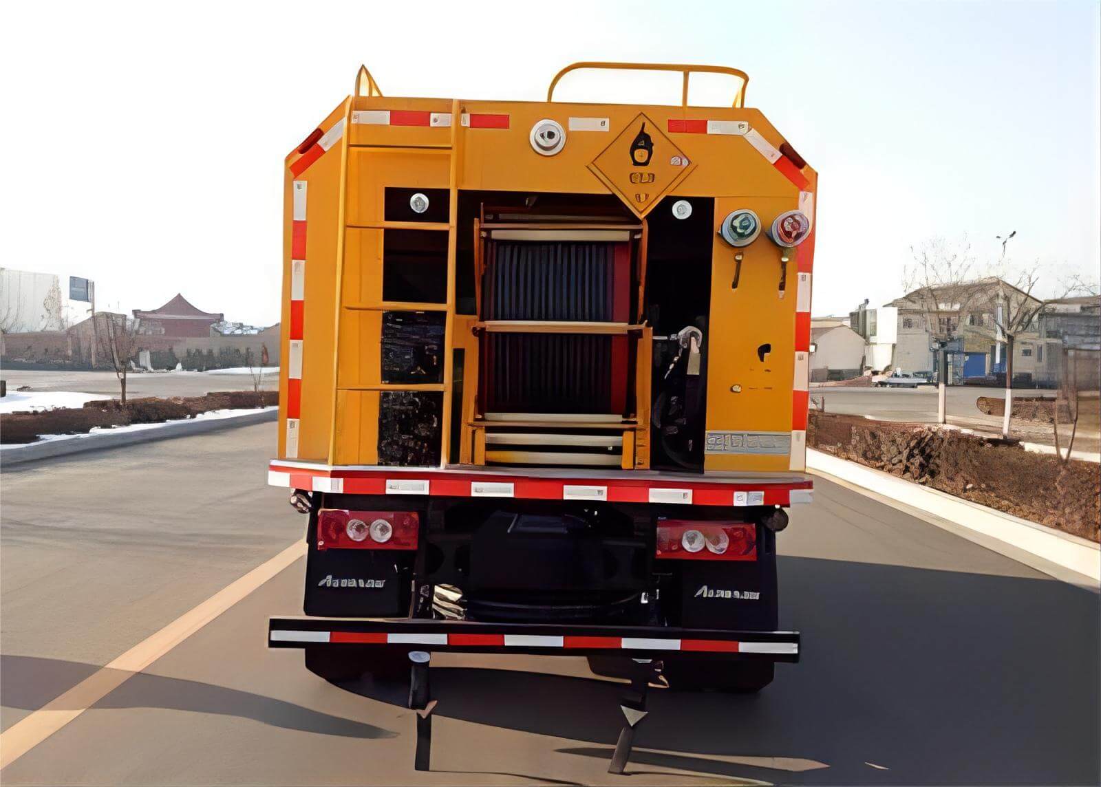 ANFO charging truck (103)