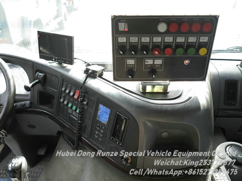 HOWO 6X6 Anti Riot Water Cannon Truck (Police Water Cannon Truck)