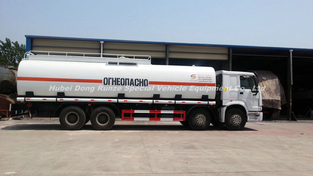 FAW Road Tanker Truck with Insulation Layer for Heat Bitumen, Liquid Asphalt, Coal Tar Oil, Crude Oil Transport 26, 000L-30, 000liters 12wheels