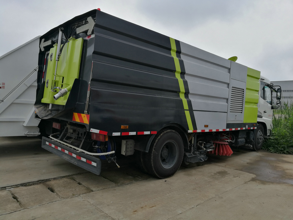 DFAC 8000 Liters Road Sweeper Truck 5 Cbm Garbage 2 Cbm Water Stainless Steel 304