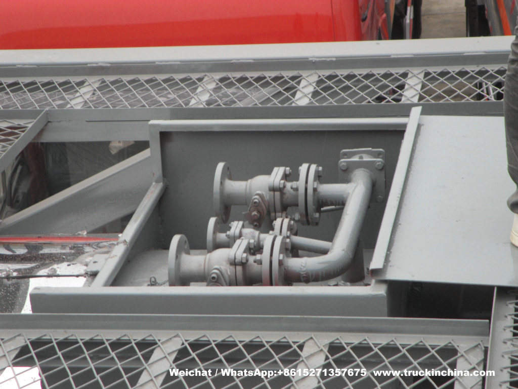 20FT ISO Tank for Toxci Yellow Phosphorus Stainless Steel Insulated Tank Container with Steam Heating System (20000 Liter)