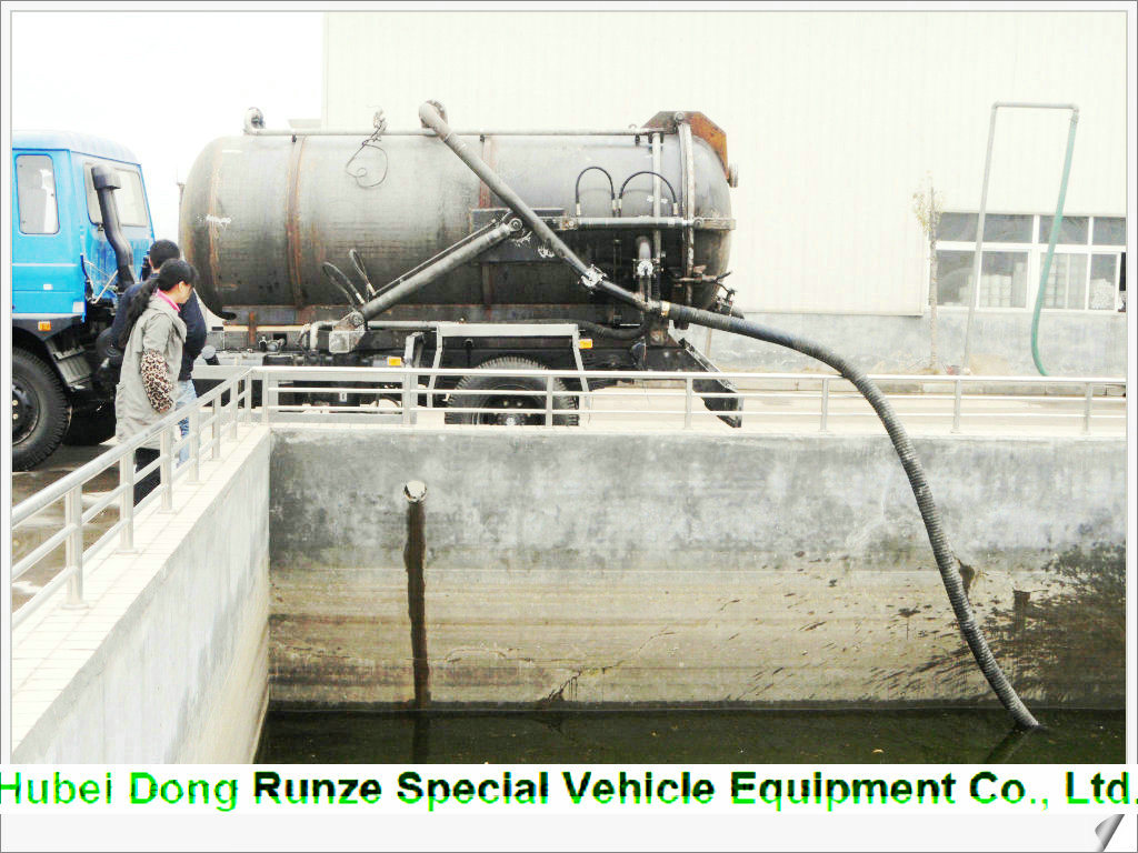 Diesel Vacuum Tanker Truck for Chemcial Factory Sucking Chemical Acid Waste, Tank Inside Lined PE 10000 Liter