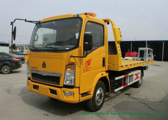 Sinotruk HOWO 5 Ton Wrecker Flatbed Tow Truck for Recovery Truck LHD Rhd