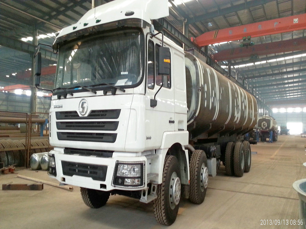 Shacman Road Tanker for Petroleum Oil, Gasoline, Petrol, Diesel Transport 20000L -27, 000liters