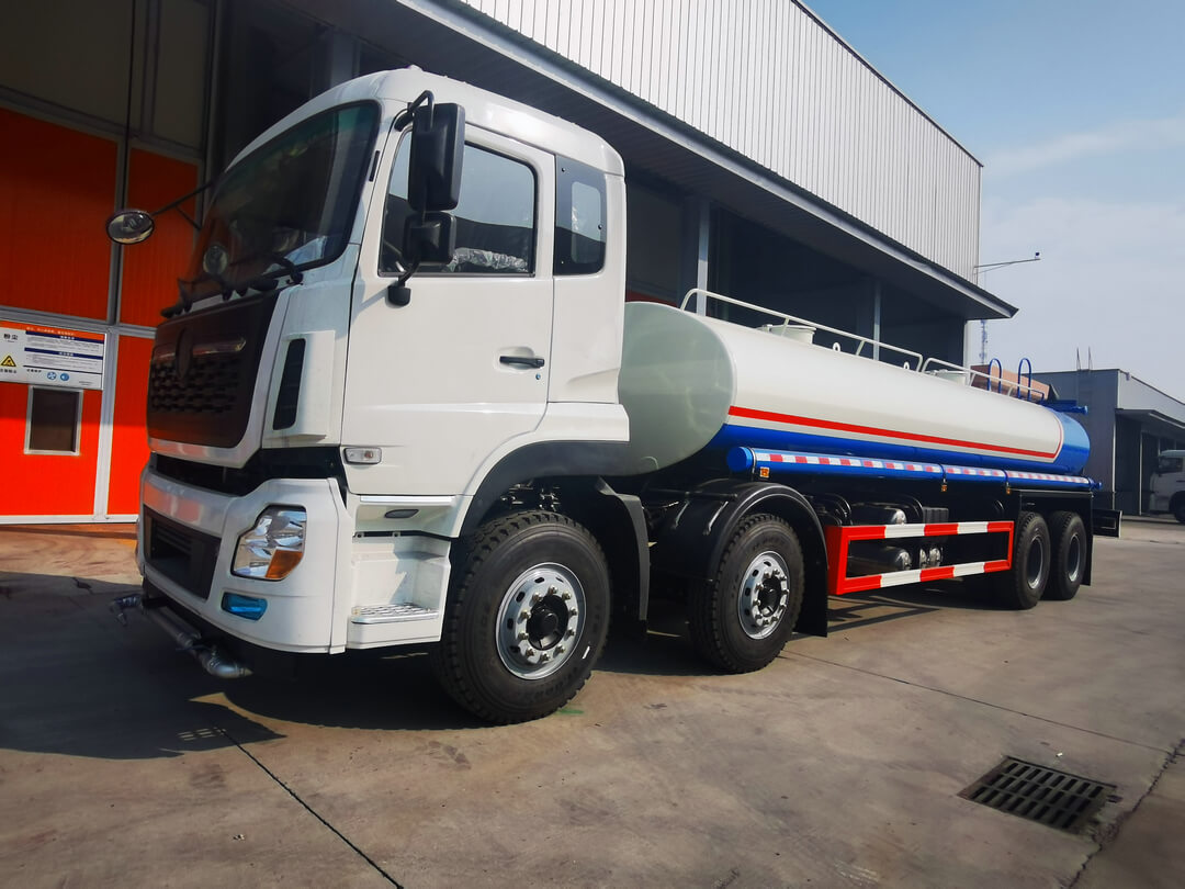 5000 gallon water truck (2)