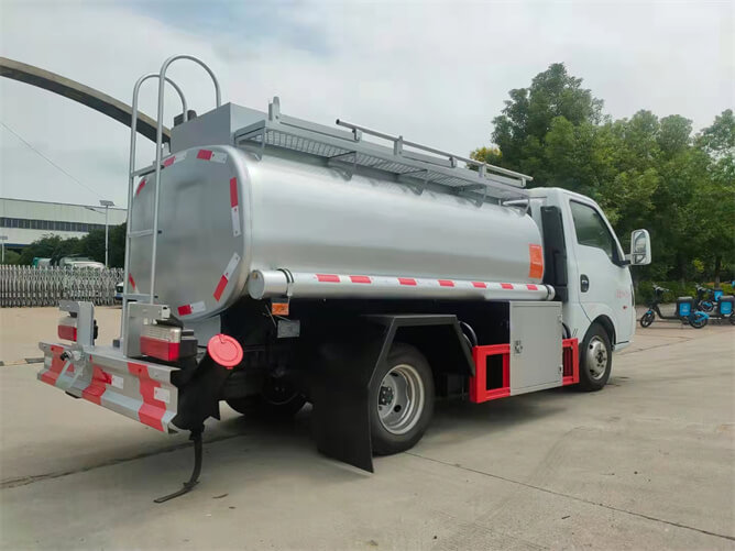 DFAC 2ton Diesel bowser truck (4)