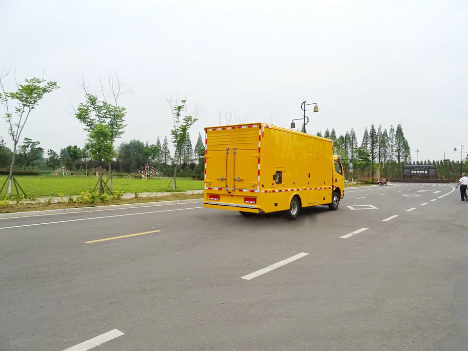 Dongfeng DFAC Captain Dollicar 100-150kw Electric Power Supply Truck 6
