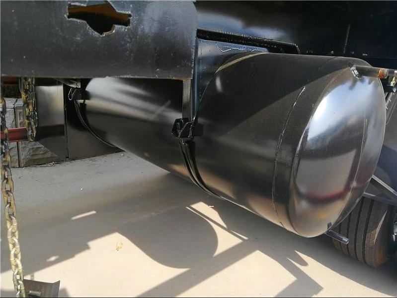 Dangerous Acid Tank Trailer (Steel Lined Plastic LLDPE 16mm Customize Tanker Capacity 28 -45M3)