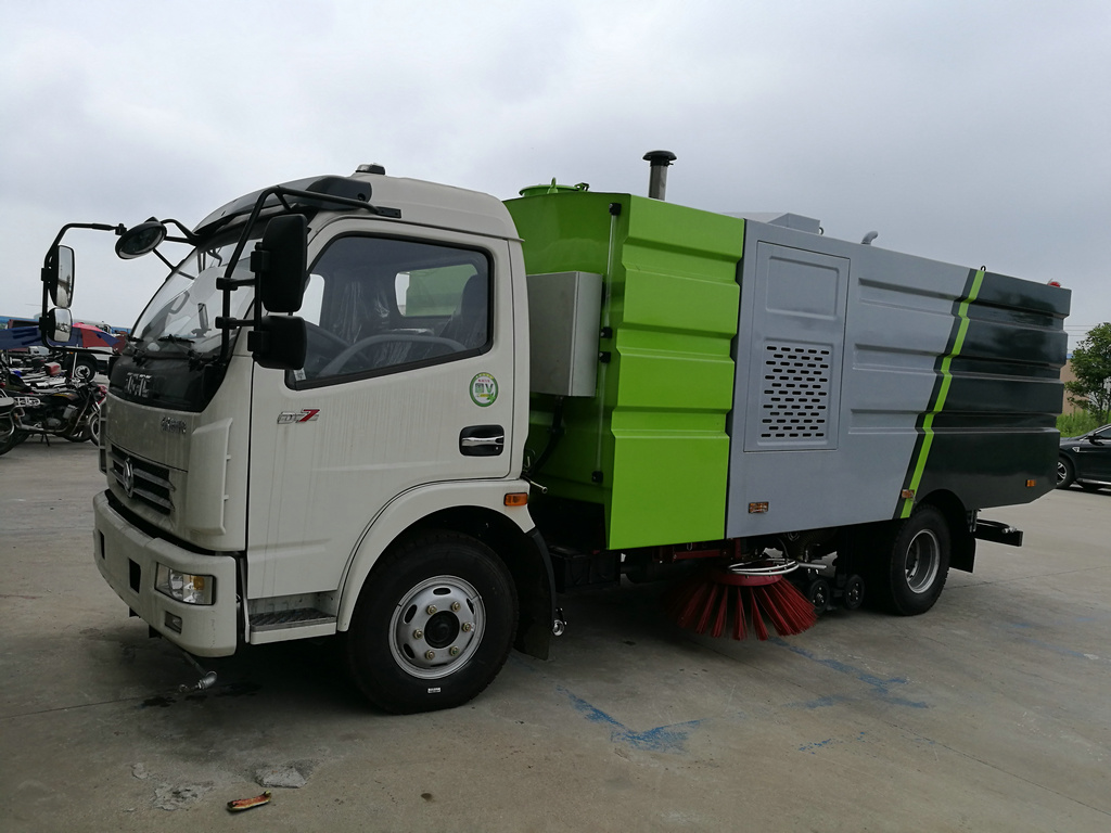DFAC 8000 Liters Road Sweeper Truck 5 Cbm Garbage 2 Cbm Water Stainless Steel 304
