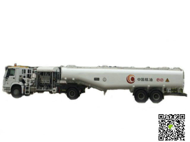 Sinotruck HOWO 35000L-50000L Aircraft Tanker (Tractor with JET A-1 Fuel Tank Trailer Aviation Kerosene, Aviation Gasoline, Jet Oil 9000USG -13200USG Refueler)
