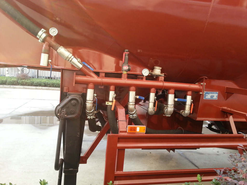 2 Axles Bulk Tanker Trailer for Transporting Wheat -Bean Grains Tank Capacity 35cbm Silo