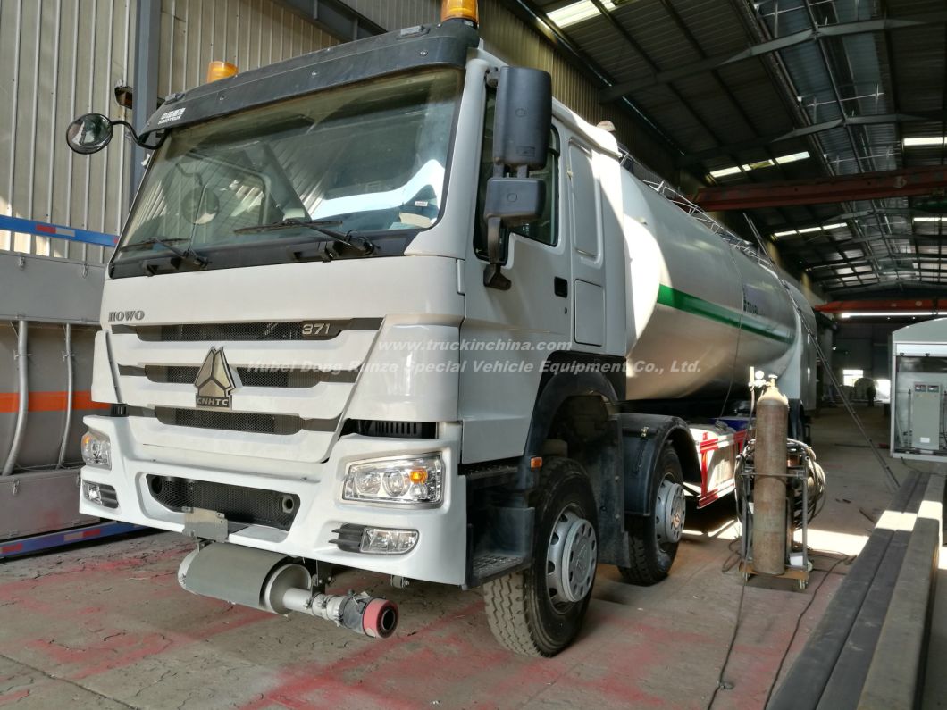 LPG Bobtail Tanker Truck HOWO 12 Wheels Drive 30cbm Tank Mounted with LPG Pump computer Dispenser