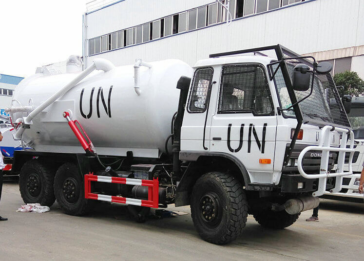 Dongfeng 6X6 off Road Military All Wheel Drive Vacuum Sewage Tank Truck Factory 12cbm