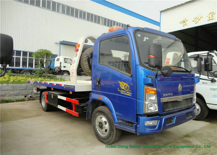 Sinotruk HOWO 5 Ton Wrecker Flatbed Tow Truck for Recovery Truck LHD Rhd