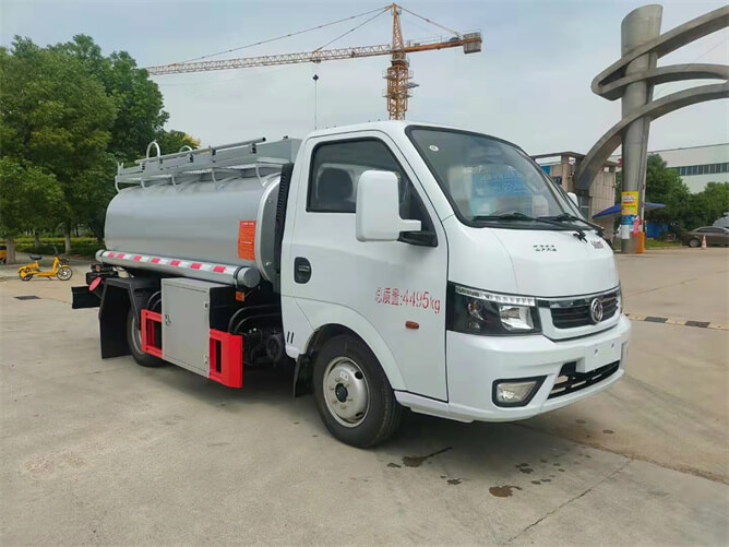 DFAC 2ton Diesel bowser truck (1)