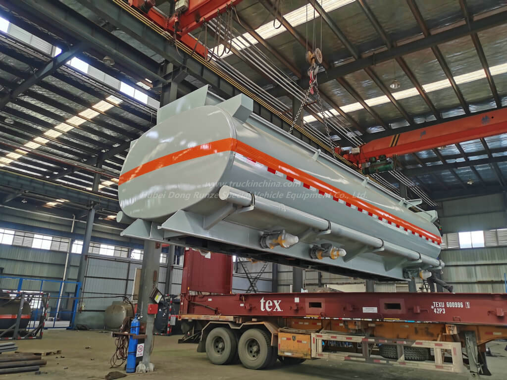 Steel lined PE tank HCl Tankers (23)