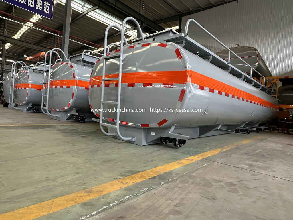 Steel Lined PE Plastic ISO Tank for Hydrochloric Acid (88)