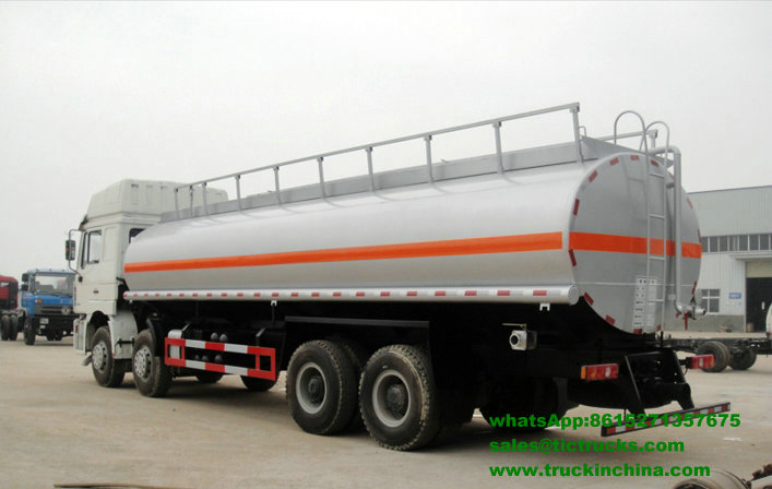 Shacman crude oil transport vehicle F3000 8x4 