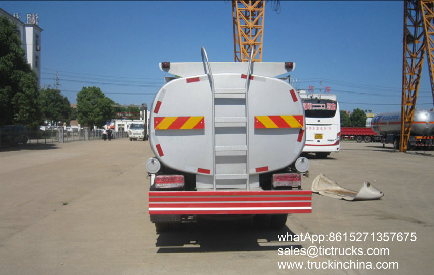 Dongfeng 4x2 Mini Oil Delivery Truck Capacity 6000L 4_1.jpg