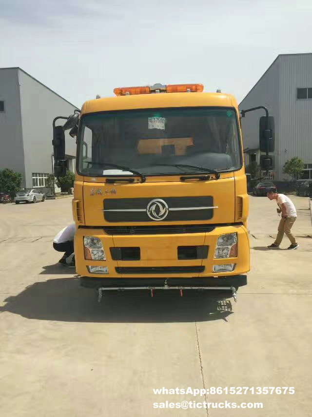 king Run road sweeper-006-water-cleaning_0001_1.jpg