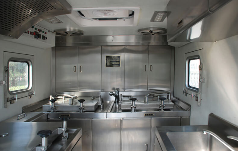 IVECO kitchen Food truck -01