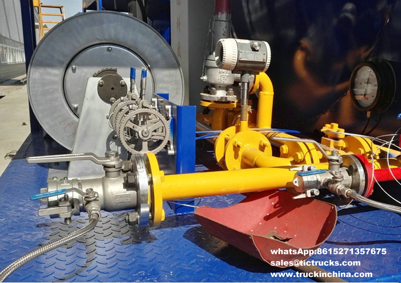 LPG bobtail truck -06T-_1.jpg