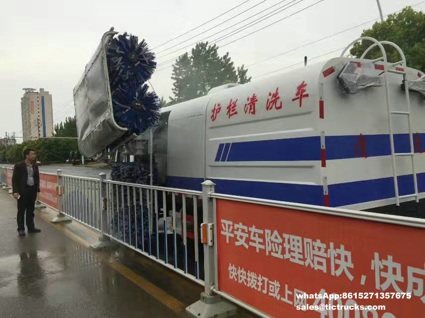 Road Guardrail Cleanout Truck, Guardrail Cleaning Vehicle, 