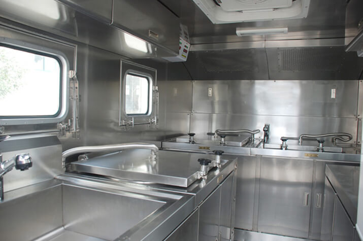IVECO kitchen Food truck -04